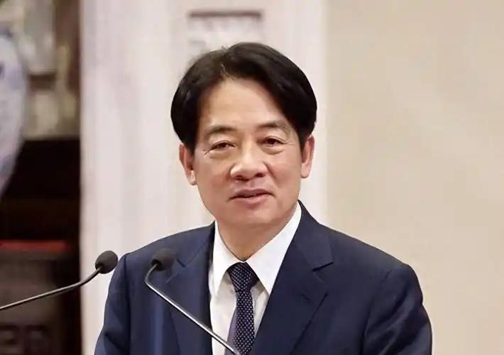 赖清德已经意识到留给他的时间不多了！现在赖清德可能准备干一票大的，然后提桶跑路！