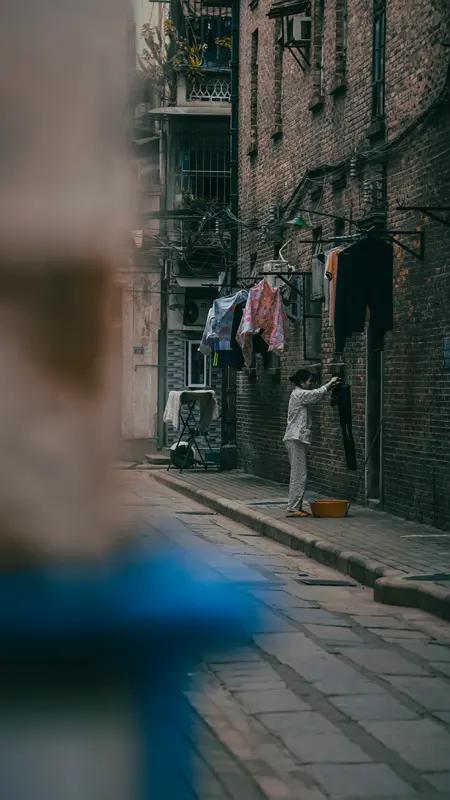 上天会亏待一个努力拼搏的人吗？我觉得不会。新的一年，大家都怀揣梦想踏上奋斗路，可