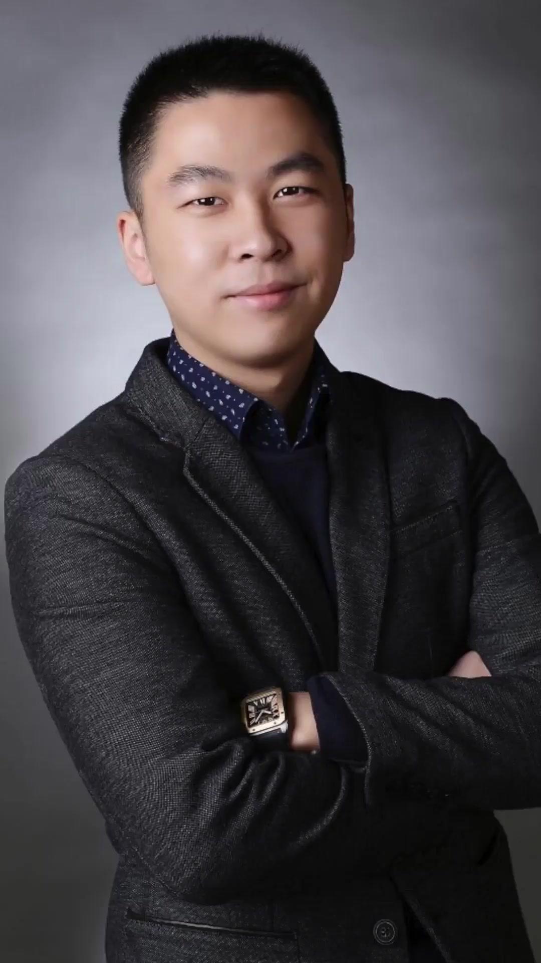 “搞抽象才会有流量”，海澜之家董事长能赢回年轻人吗？
近日，海澜之家董事长周立宸