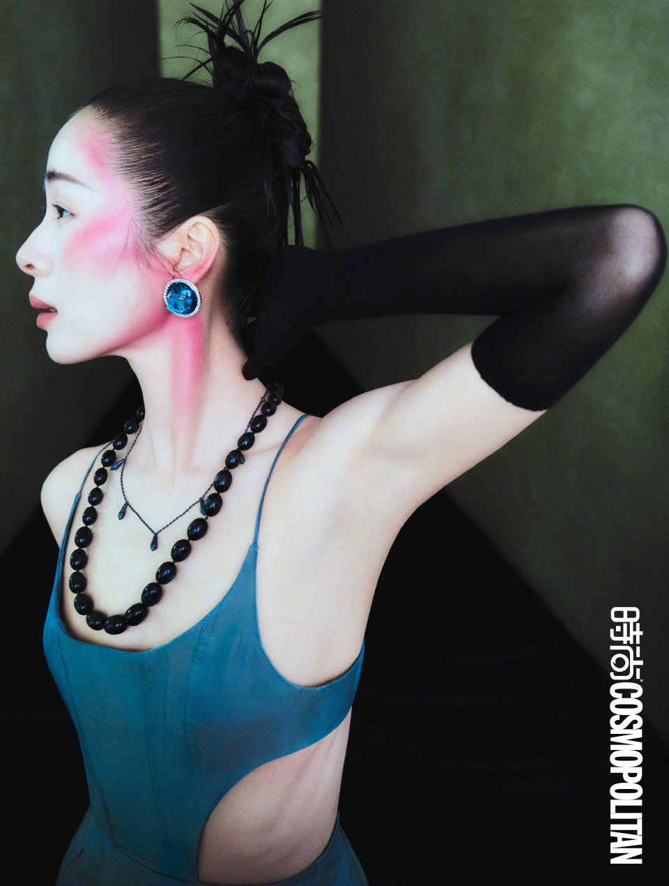 COSMOBEAUTYCOVER江一燕COSMO剑破墨魂大片时尚COSMO7月刊