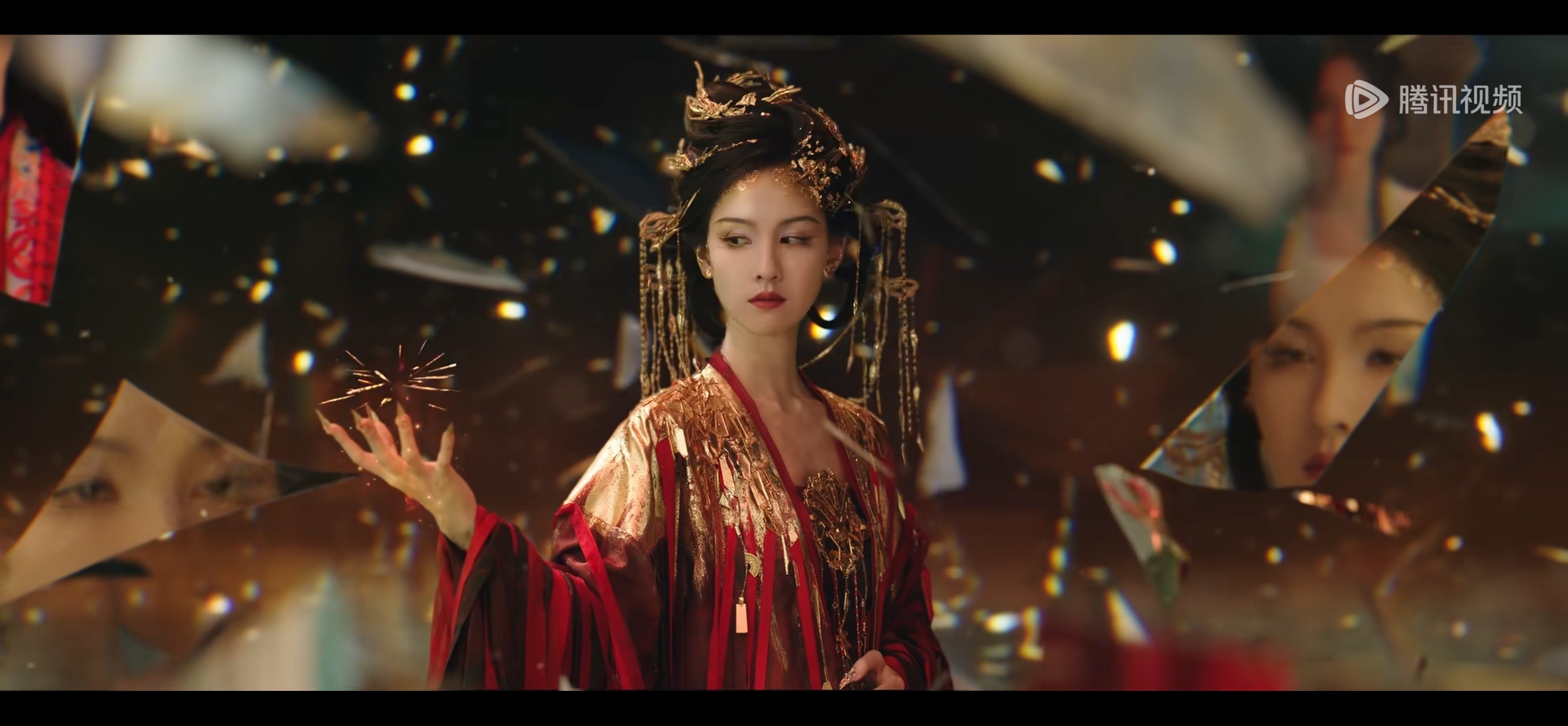 怎么感觉永夜星河里面的陈都灵比大梦归离里面好看很多啊 ​​​
