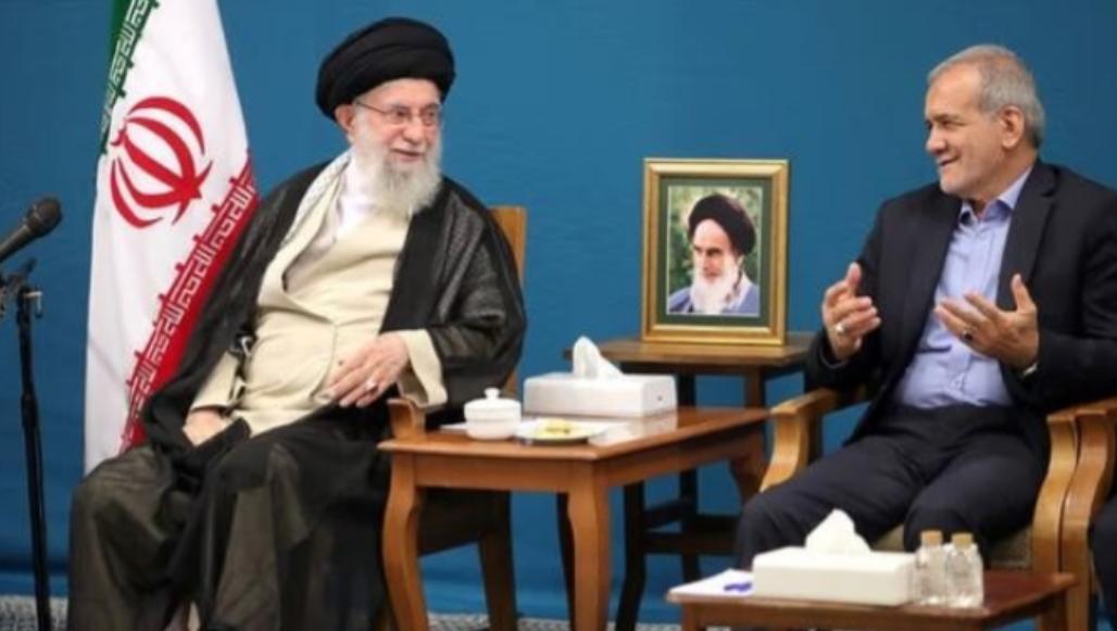 以色列爆大料：伊朗总统想和美国谈判，被自己人当场怼回去了

最近以色列第14频道