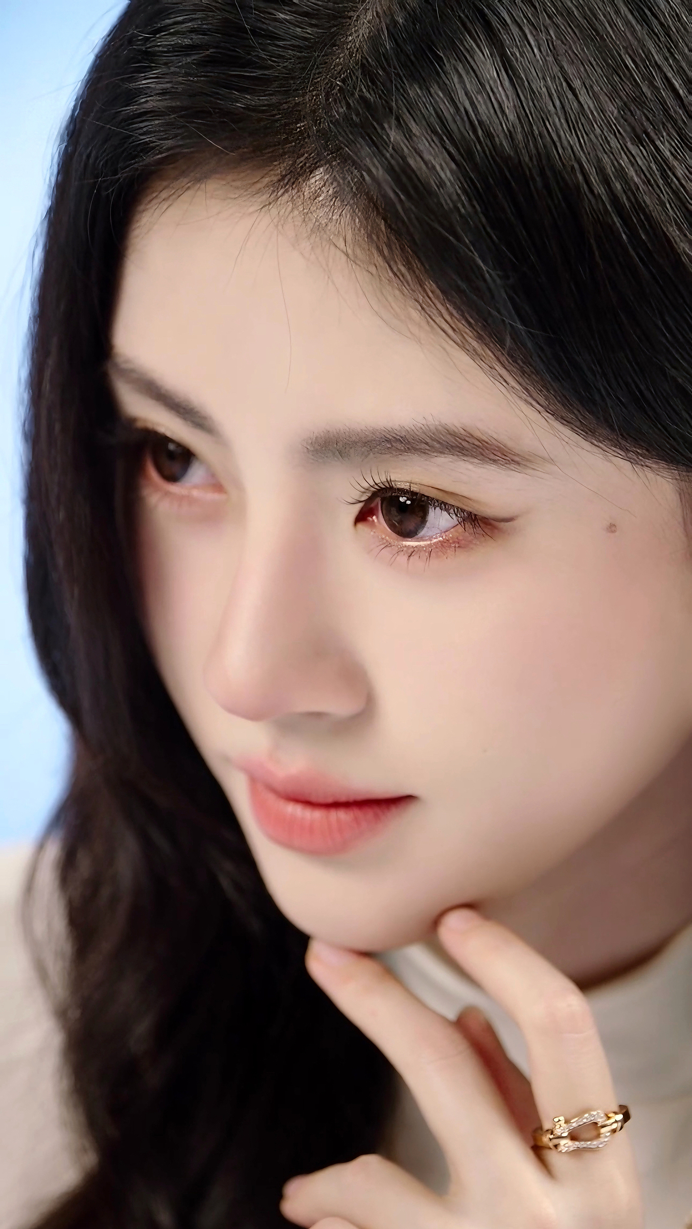 感觉可以立马打包去都市职场剧里演女强人了三二一开机！ 