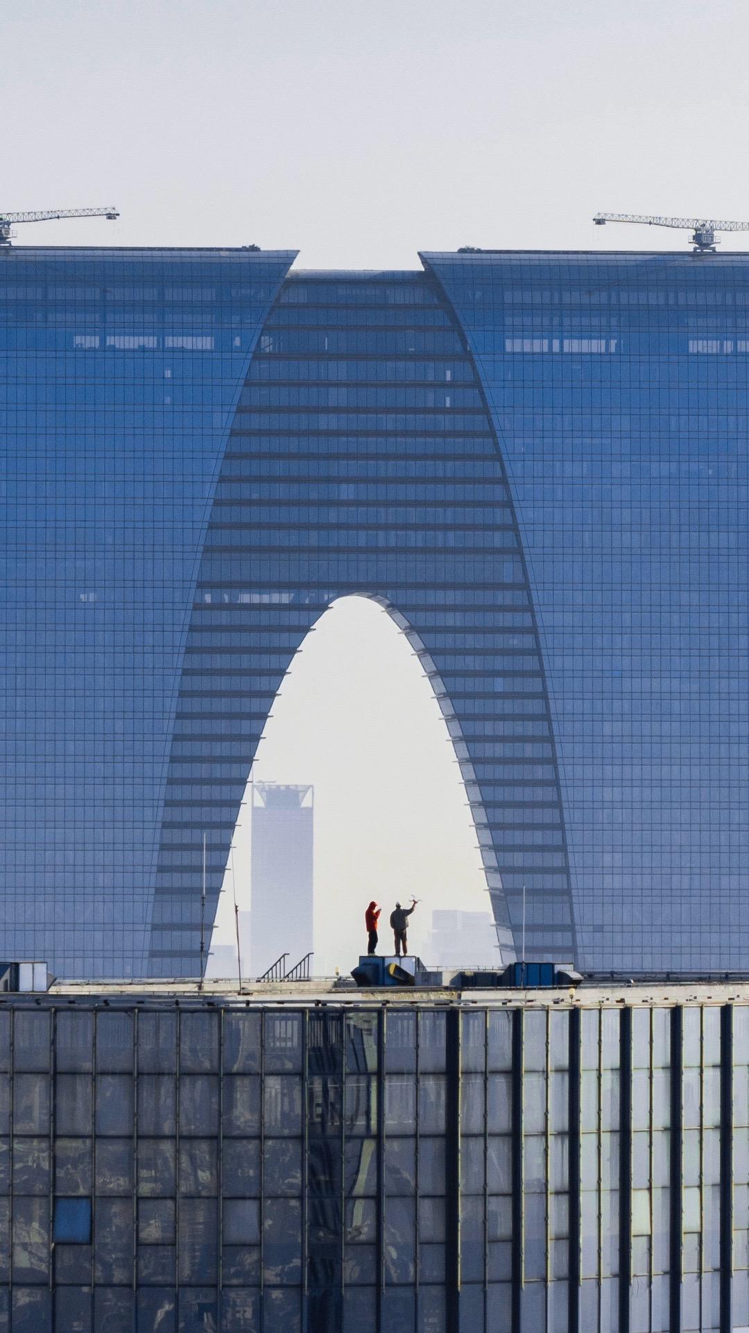 苏州的城建美学。哈喽我是HQ汤圆，为了拍这组图我又去了一趟苏州！ 和朋...