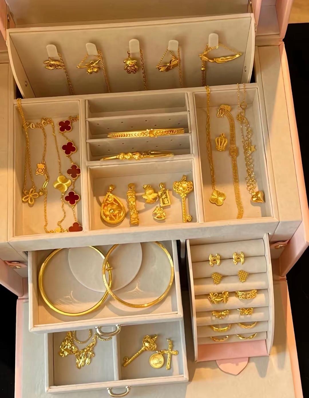 要想买黄金的
知道这个信息
一克可以便宜一两百块
海南封关后
黄金在海南免税
价