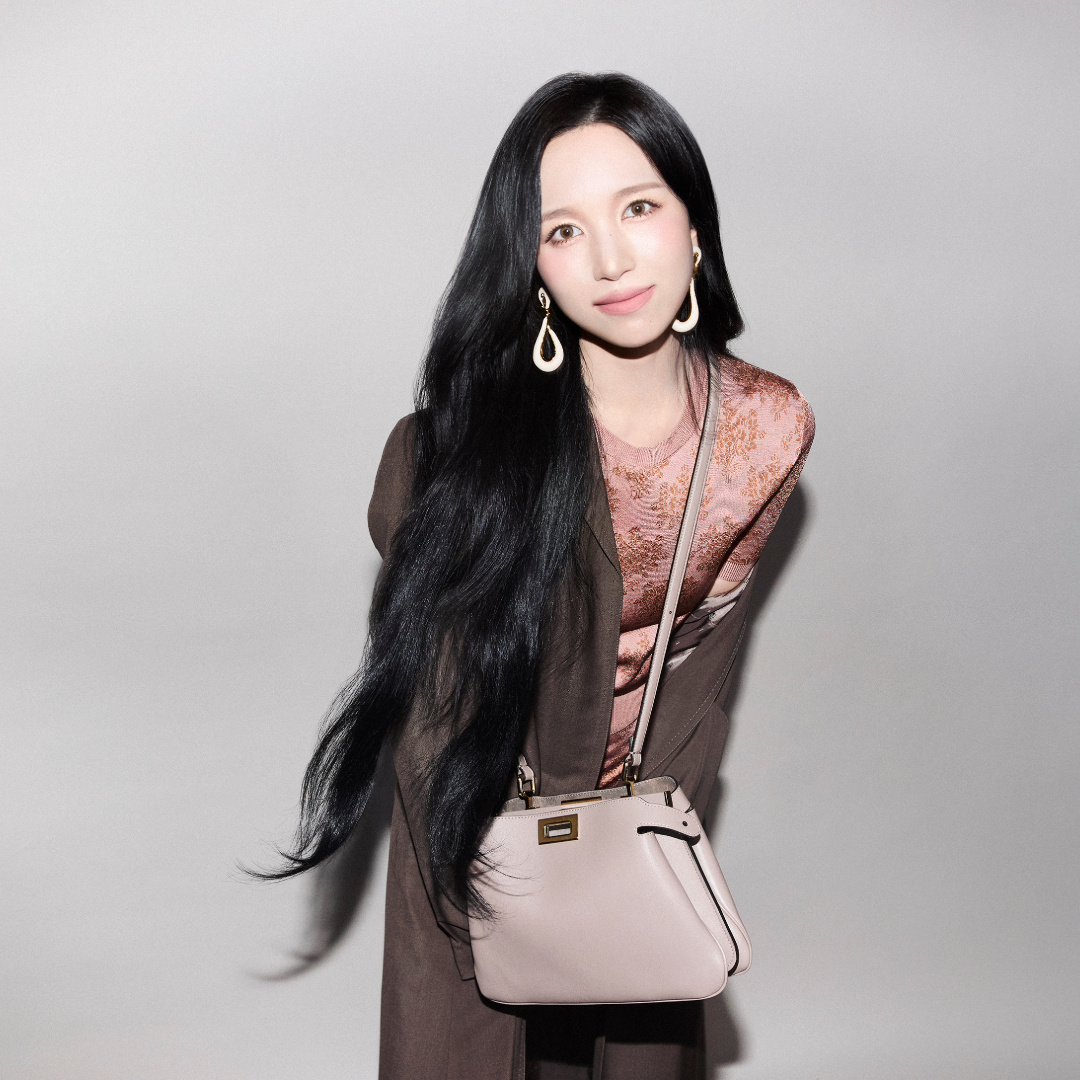 Fendi Ambassador ：Mina名井南合适的 匹配的 美丽的 