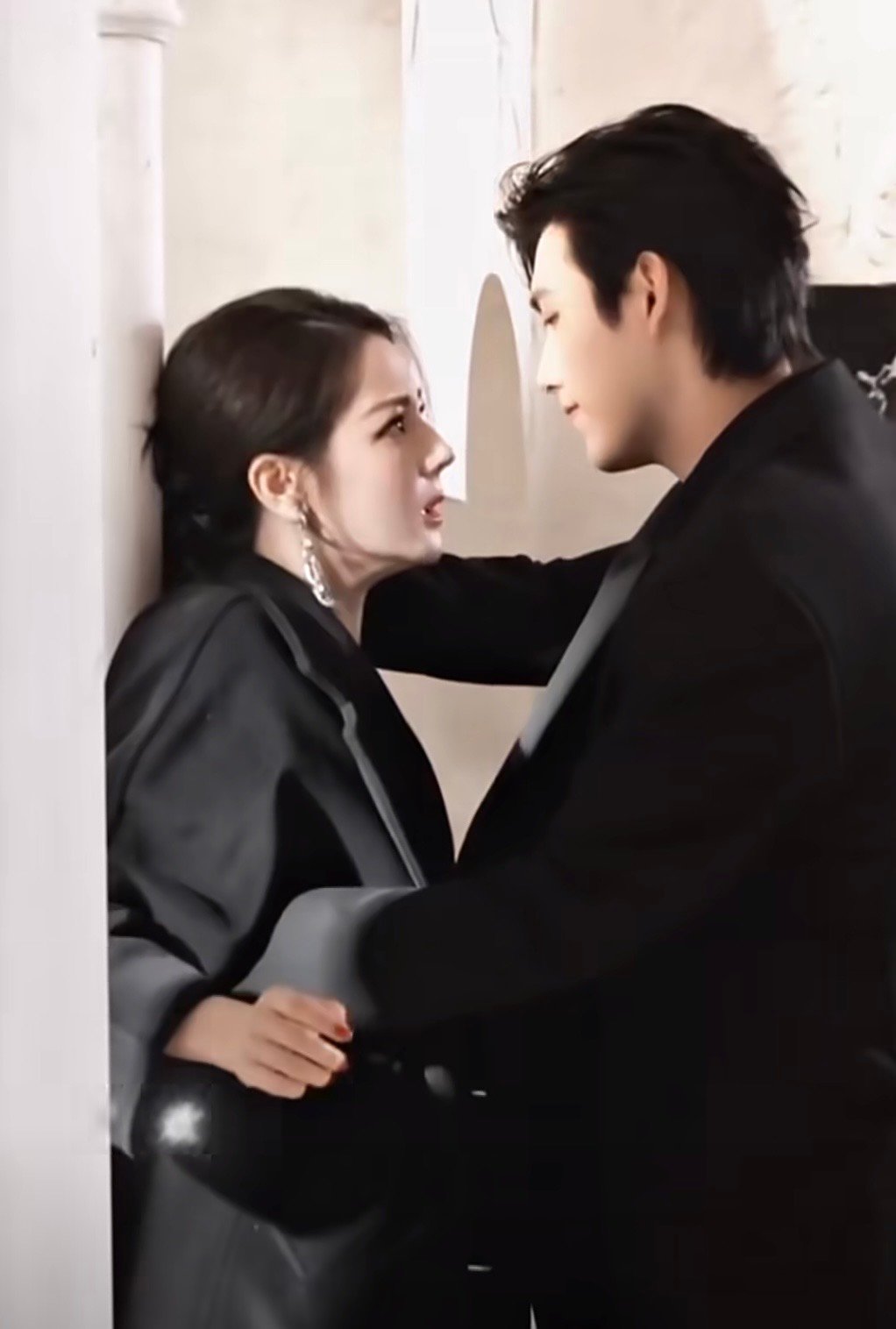 迪丽热巴陈飞宇极致爱恋迪丽热巴陈飞宇先行版预告 迪丽热巴陈飞宇过分养眼了吧！ 