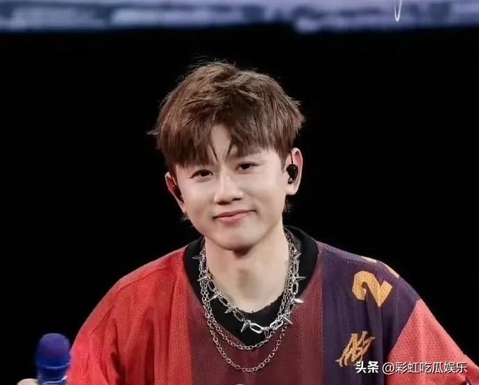 张杰被老粉控诉忘恩负义，老粉丝说张杰当年感情上权衡利弊，友情上背信弃义，结婚时没