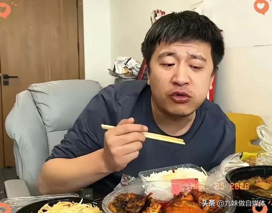 张雪峰的离世，
说句不怕得罪人的话，
我觉得他跟大多数成功人士有一样的通病，那就