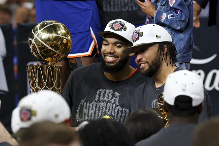 #东部实力榜76人第二# NBA官网发布了最新一期东部实力榜。具体如下：1-5：