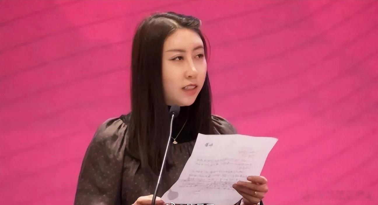真离了大谱咋感觉高校开始扎堆“打扫卫生”了！贾浅浅硕士学位被撤销