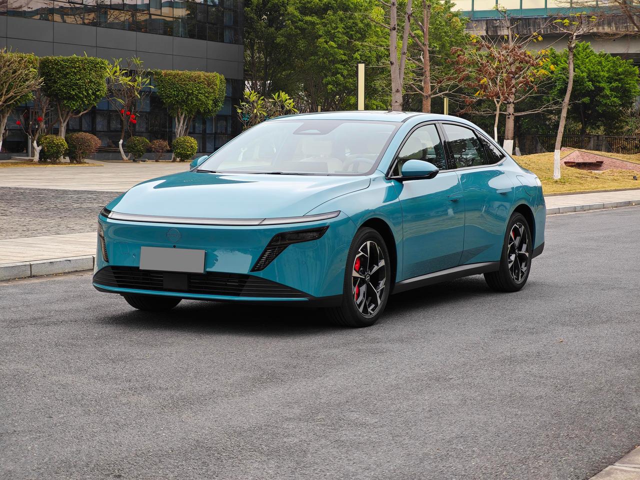 一个月通勤费用只要几十元，东风日产N6 Pro+真有这么省？
很多朋友买插混车，