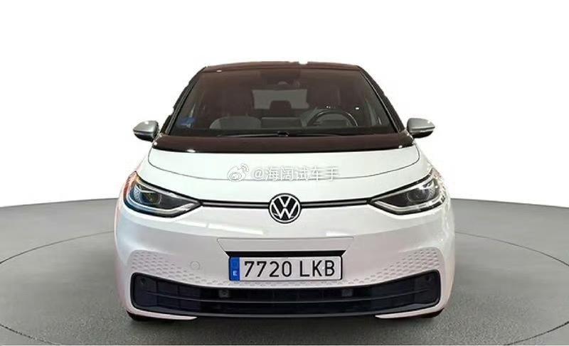 西班牙的ID4，这是2020年上牌的，这算是第一波产品，行驶了一万六千多公里，续