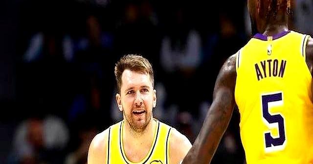 湖人休赛期操作引人瞩目，里夫斯3年1.12亿续约成为球队薪资灵活性的关键。这份合