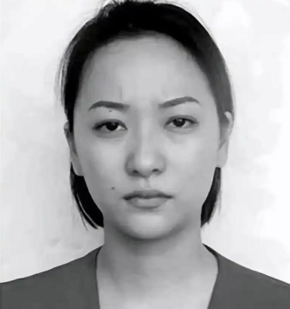 2004年，广东东莞，死刑犯吴艳辉因为在羁押期间已经怀孕，被改判为无期，而与她一