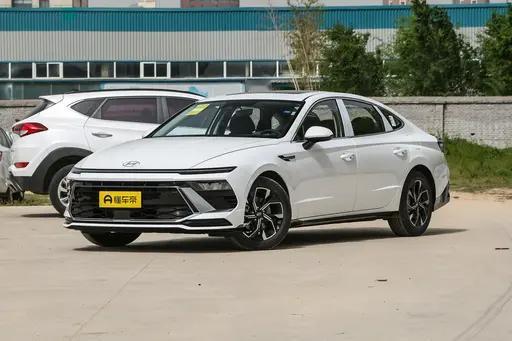 同样十来万，买新索纳塔1.5T，还是二手索纳塔2.0T顶配？
 
最近看索纳塔车