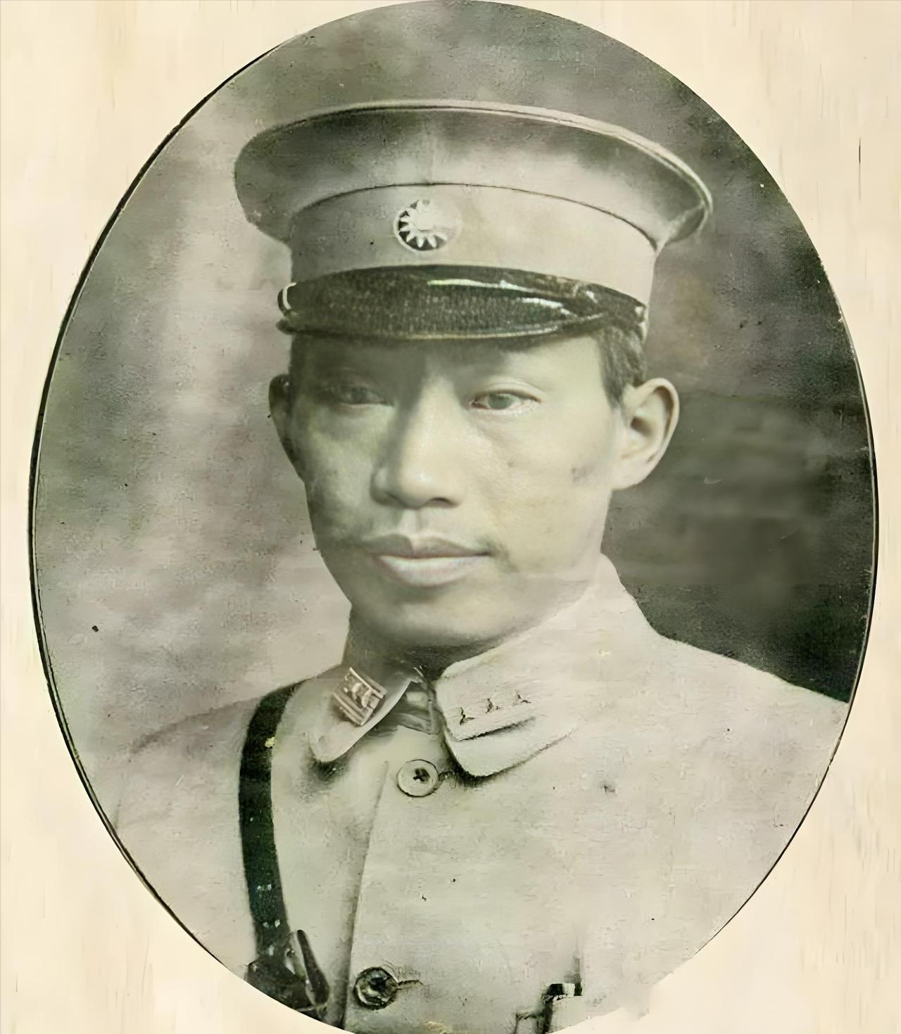 1935年，蒋介石借红军长征入黔之机，以“协剿”为名派薛岳率中央军进驻贵阳，逐步