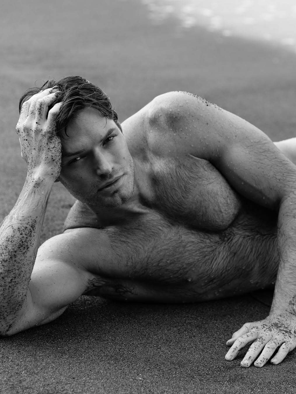 模特: Kirill Strunnikov | 📸摄影师: Angie Ang