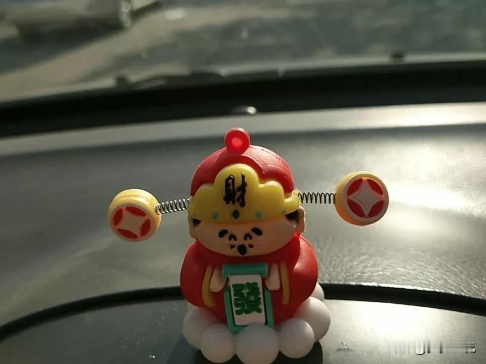 刷短剧成瘾的真相

你的大脑正被“高频刺激”绑架！

你有没有发现，地铁上、餐桌