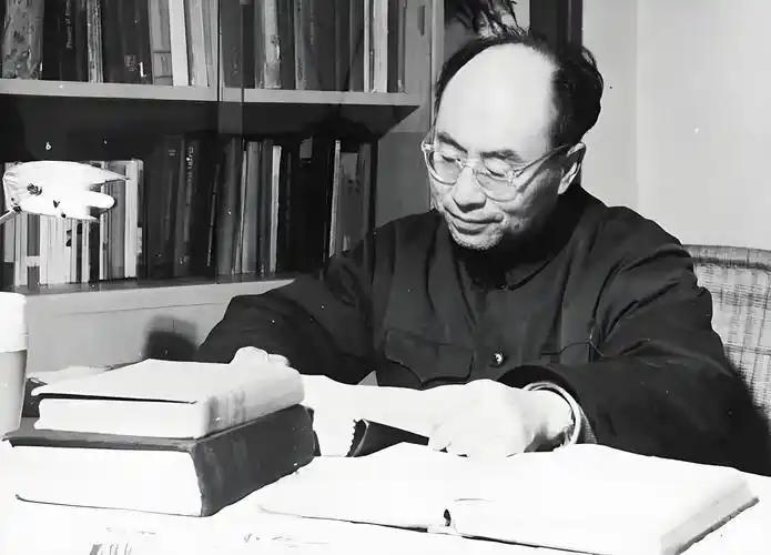1962年，“中国氢弹之父”于敏回到家，妻子眼神冰冷陌生：“大叔，你找谁”？于敏