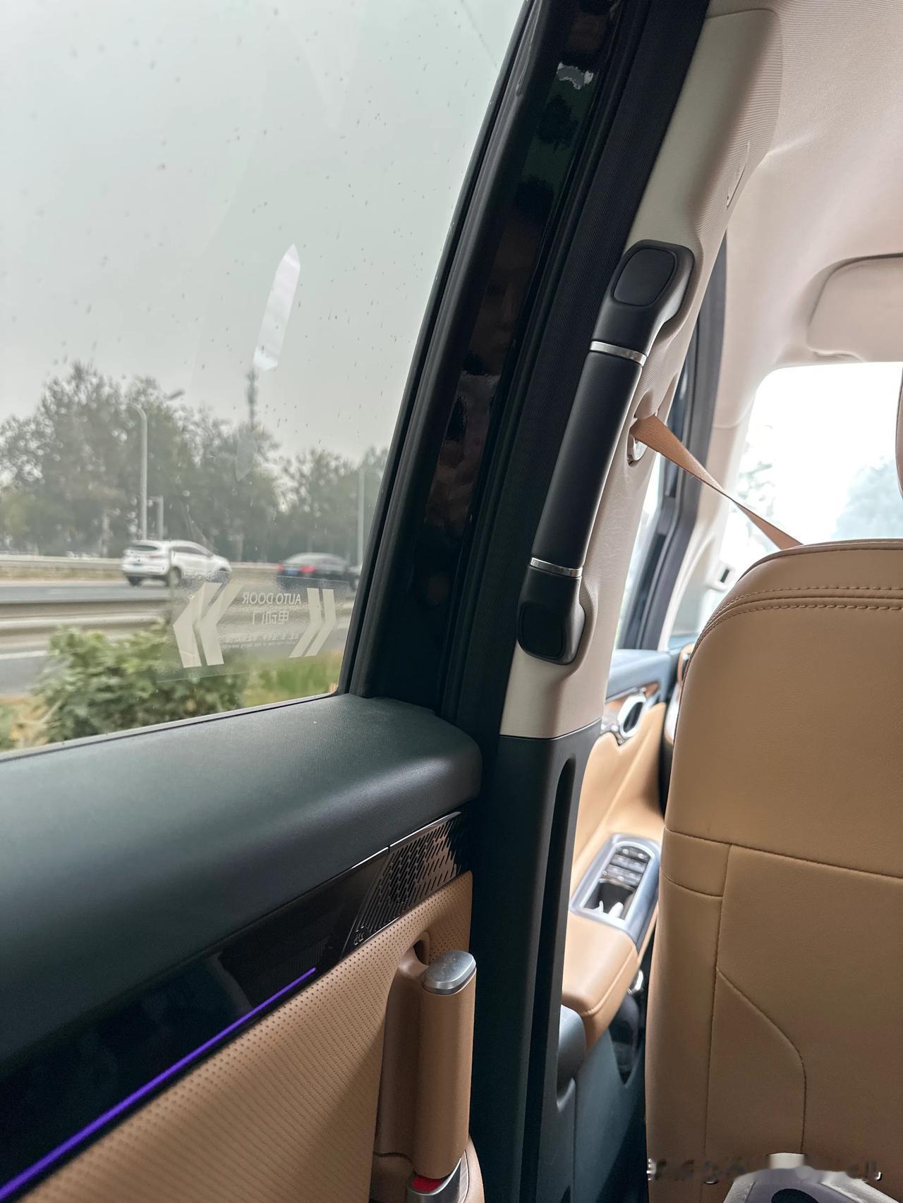 
今个的北京是个雾都，哪哪都不香了[捂脸][捂脸][捂脸]