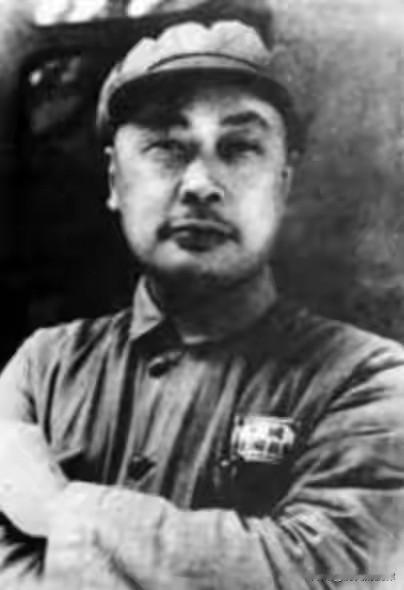 1936年陈毅下山遇死局！讨水喝时听到一句方言，当场识破叛徒诡计逃生
 
193