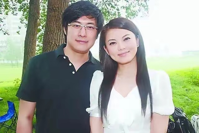 李湘和王岳伦最恩爱的合照，满脸幸福甜蜜 ​​​