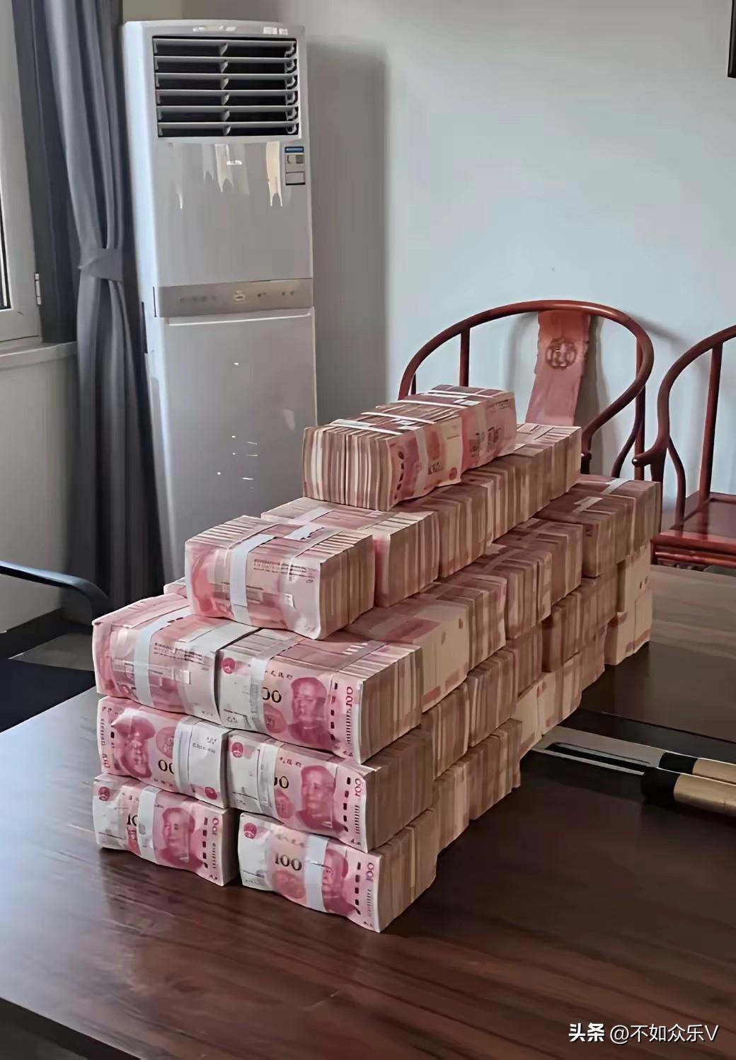 什么时候花钱最节省？

我发现，人在拥有20万到80万之间，人是最节省的！

2
