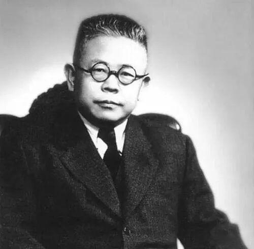 傅斯年为什么语出讥诮：“堂哉皇哉！” 1945年7月，傅斯年等6位参政员访问延安