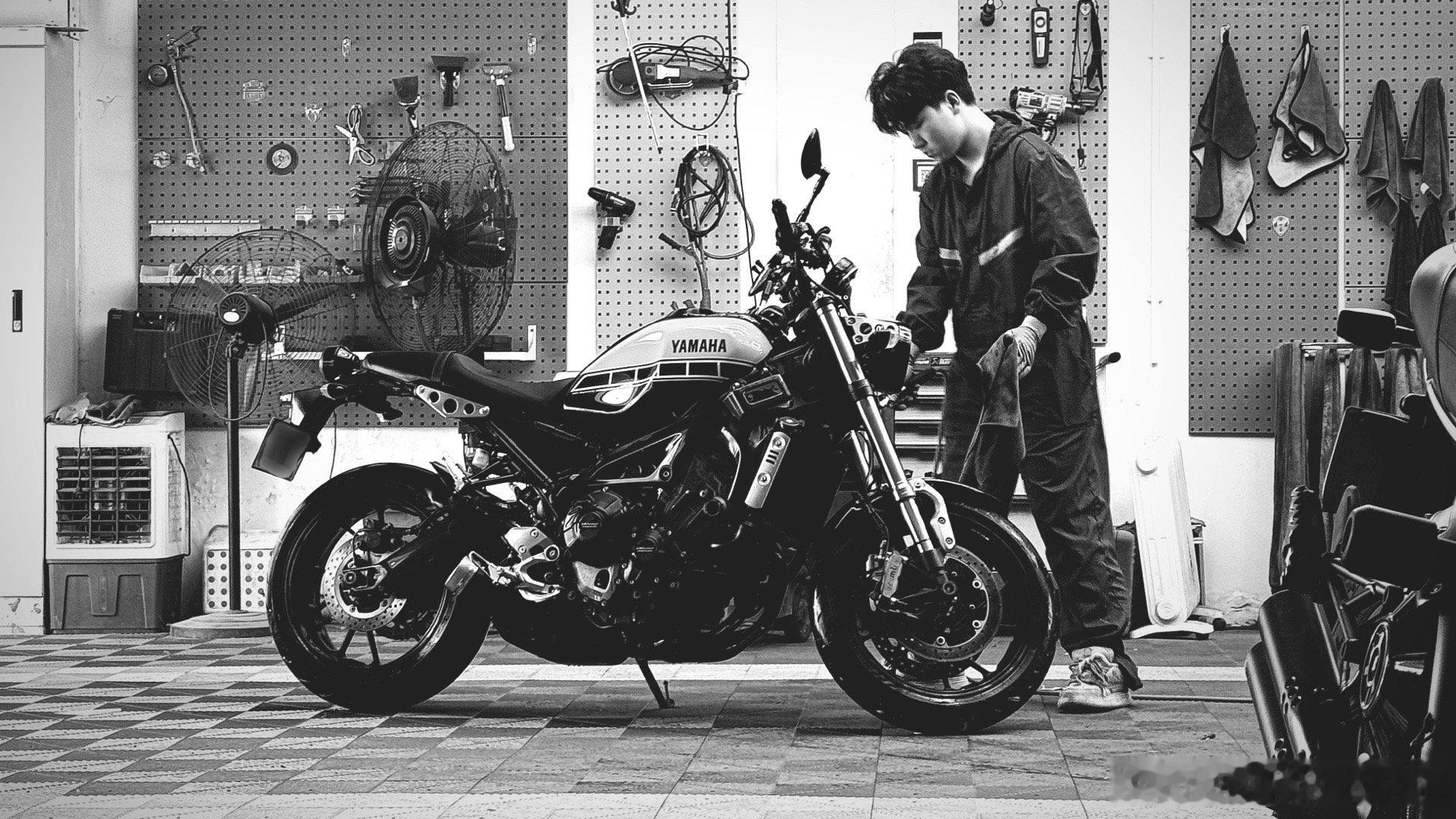 能换都换，重生在这个美好的春天～[心]#凯文聊摩托# #xsr900# ​​​