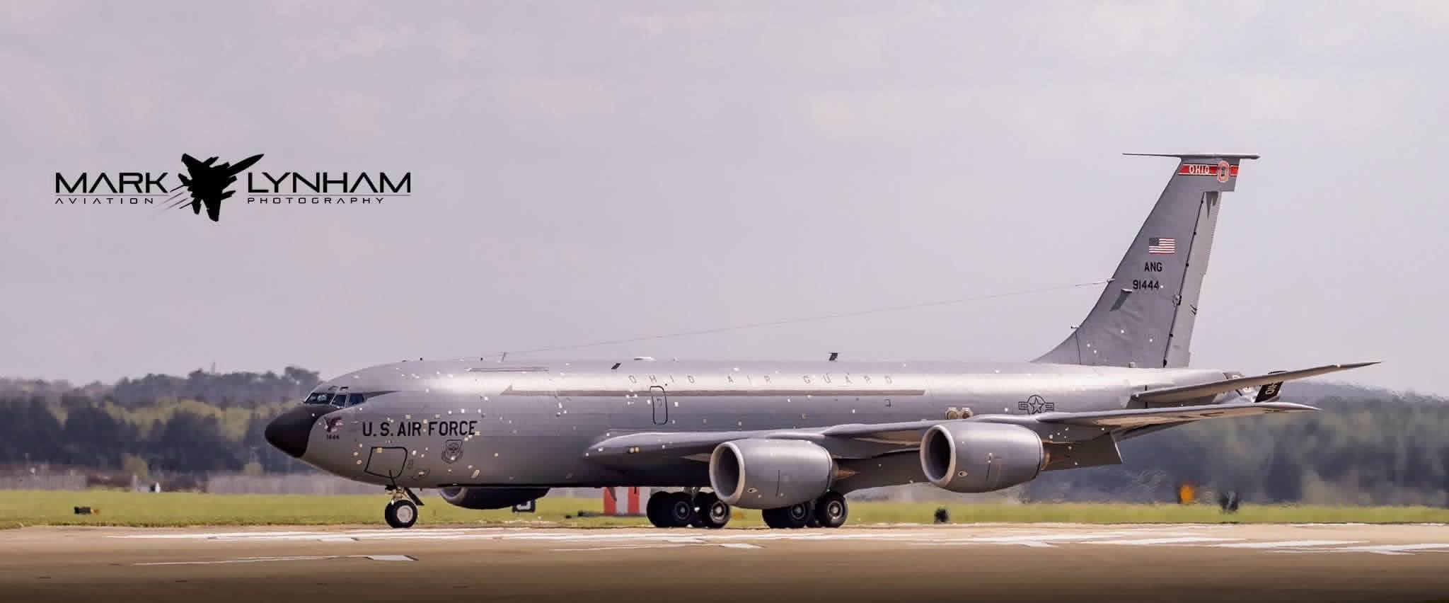 美国空军KC-135R“同温层加油机”在沙特阿拉伯遭到伊朗导弹袭击后受损，在飞回