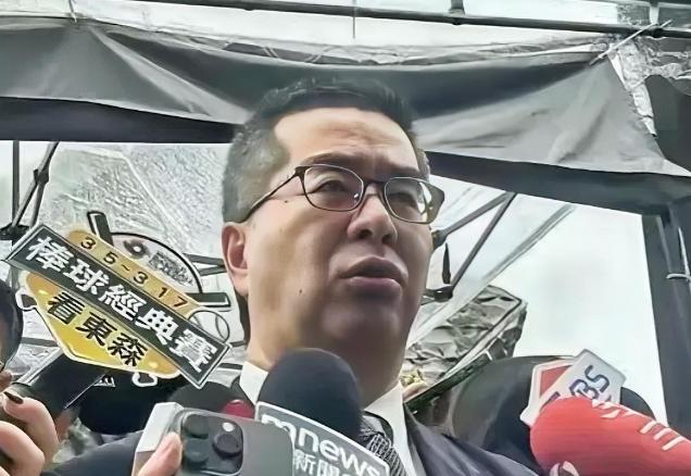 不装了！国民党副主席萧旭岑2月27日表示，“今天全世界的民主国家都认为要跟中国大