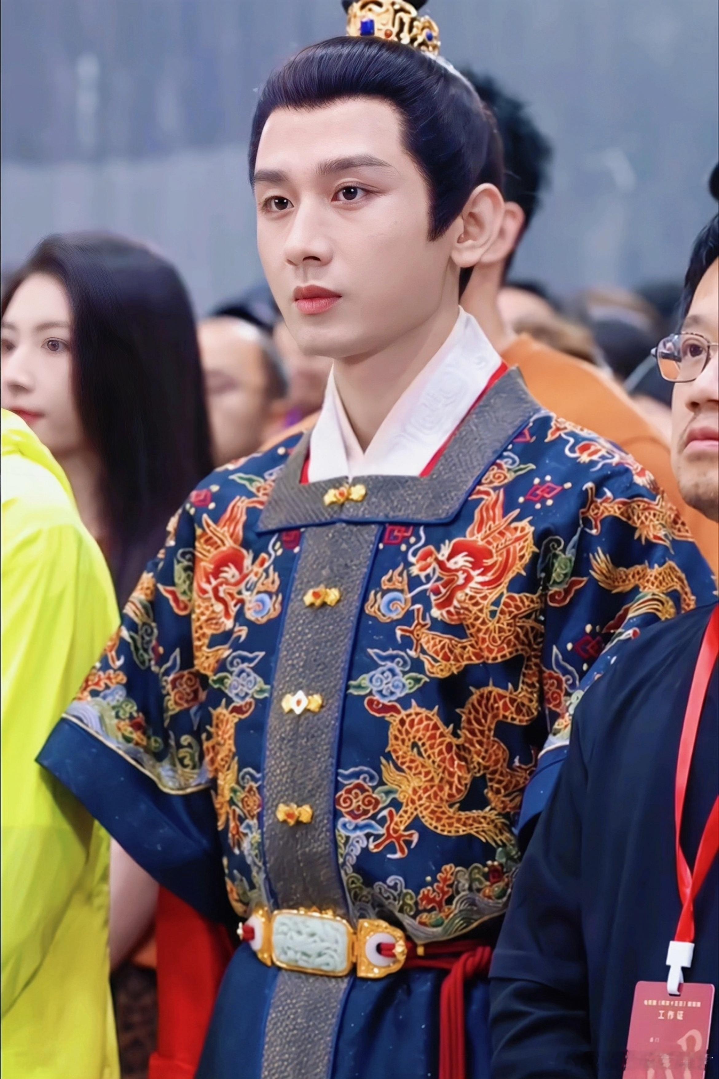 成毅《两京十五日》今日举办开机仪式，开机大吉！[兔子] ​​​
