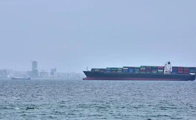 4月18号美国《纽约时报》把这事儿给爆出来了，说伊朗压根就没被打服！就算挨了这么