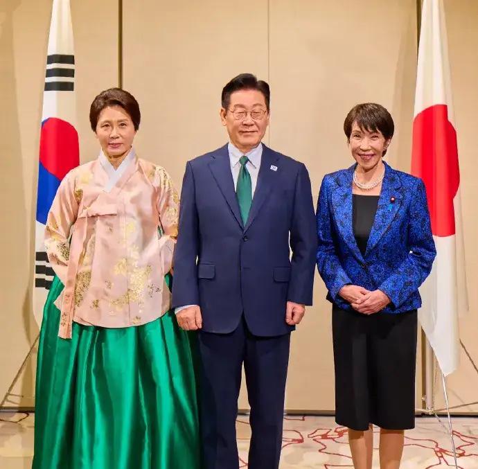 有点别扭！在李在明的欢迎晚宴上，并没有看到高市拓的身影。这次李在明访问奈良，是带