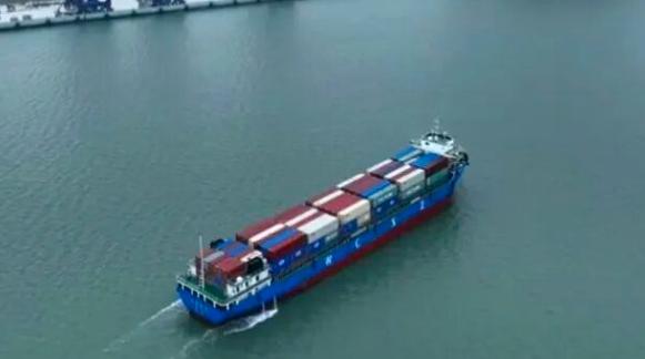 新加坡万万没想到，中国会在海南洋浦港给它来这么一记“釜底抽薪”。洋浦港现在能靠泊