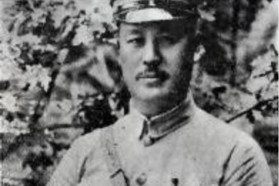 1936年12月12日凌晨，西京招待所内，军政部次长陈诚被枪声惊醒后慌忙躲进餐厅