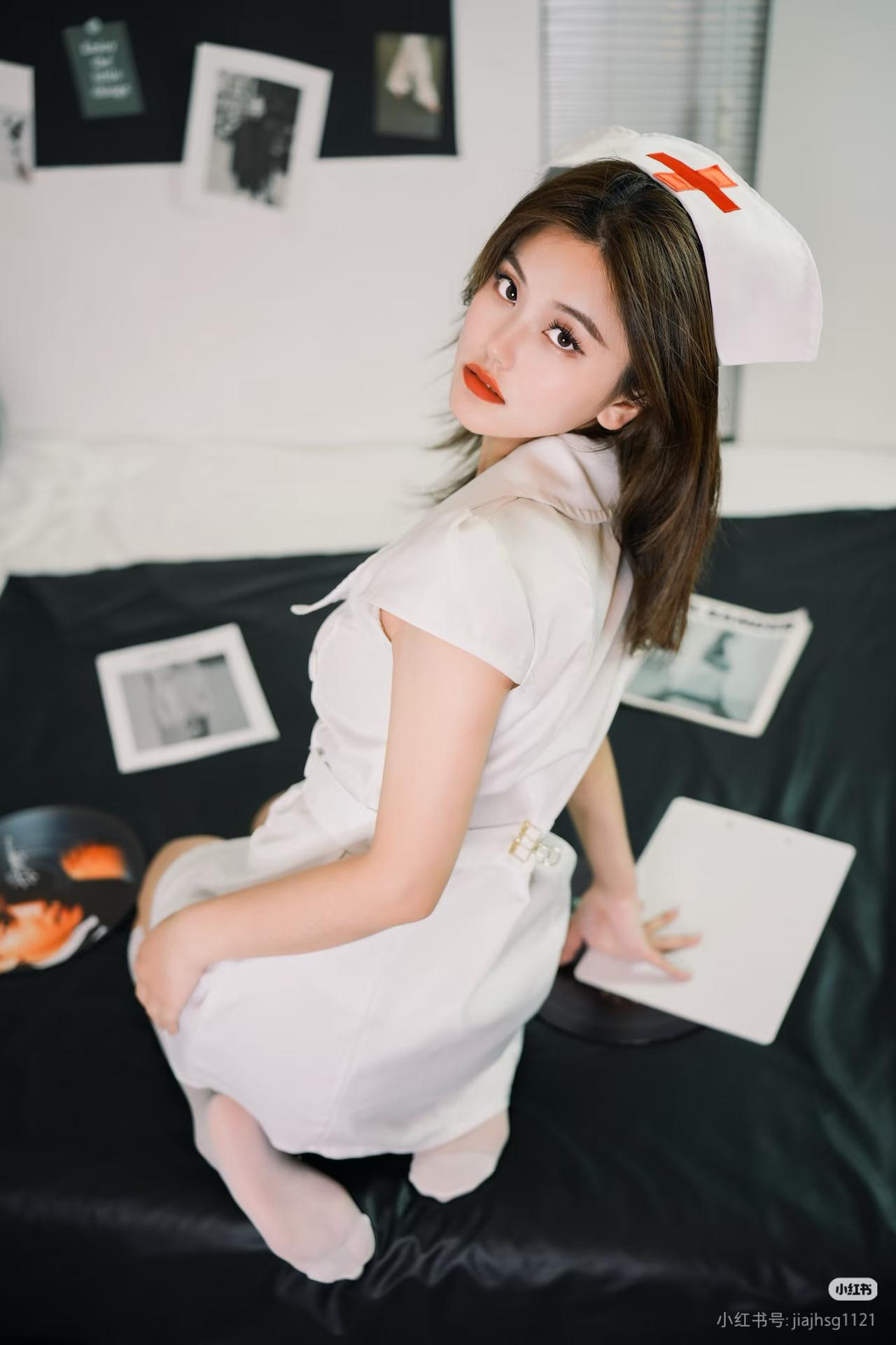 别动 要给你打针了哦