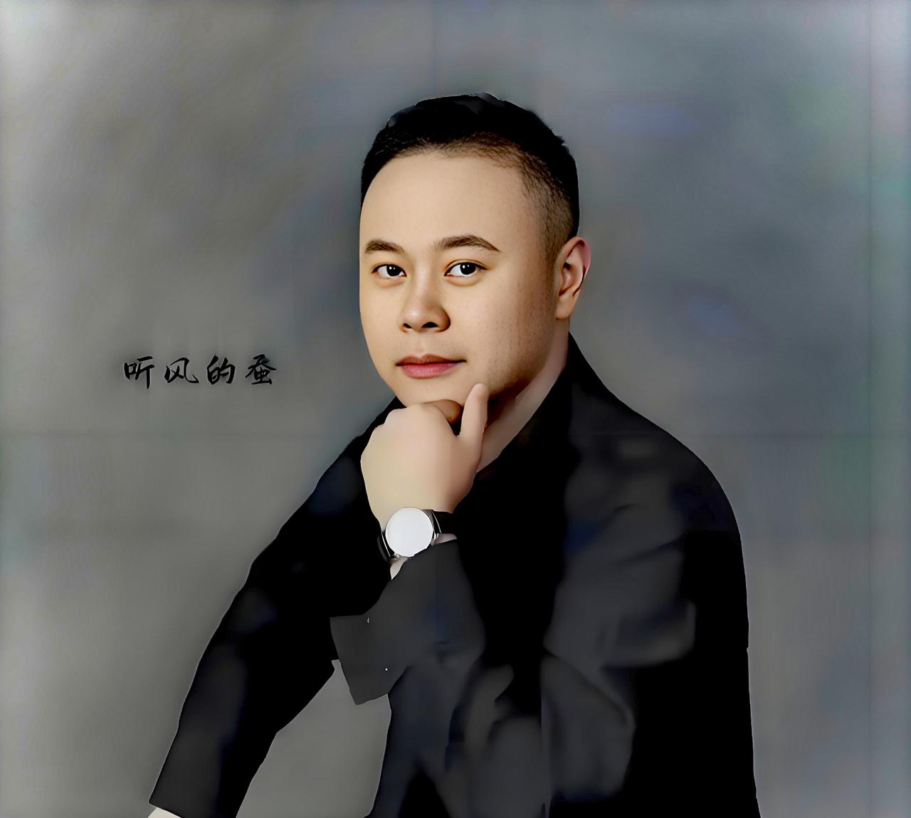 晚上睡不着觉？发现了一个很好用的催眠方法，就是听“听风的蚕”的视频内容。
“听风