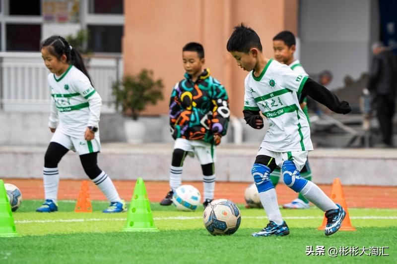 中国足球何时能振兴，真是个让人又爱又恨的话题。看看国足这些年的表现，成绩那叫一个