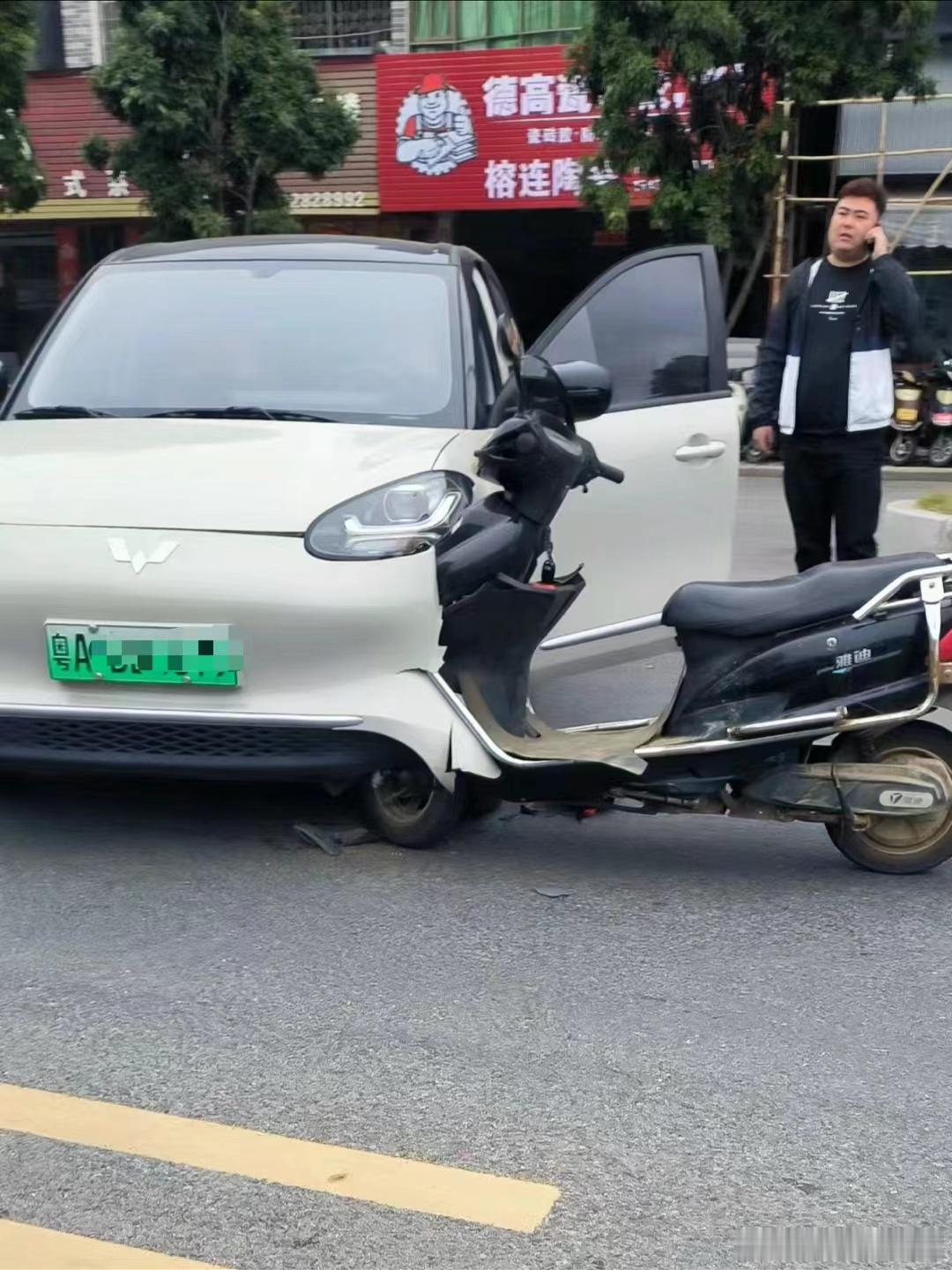 据说五菱和雅迪约架了，还打输了...#大v聊车# ​​​