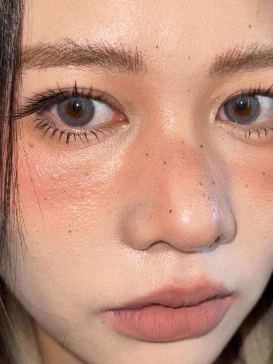 如果你喜欢不一样滴～那我可太擅长了～～ 	 妆：我