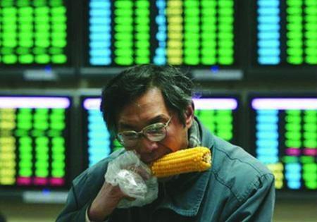 大盘已经九连阳，风口上的诸多明星板块被炒得火热亮眼，不断吸引散户跟风入市。大家觉