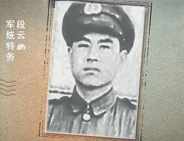 1946年的一个夜晚，叶剑英宅子里进了贼，警卫迅速展开追捕，枪法最准的警卫“啪”
