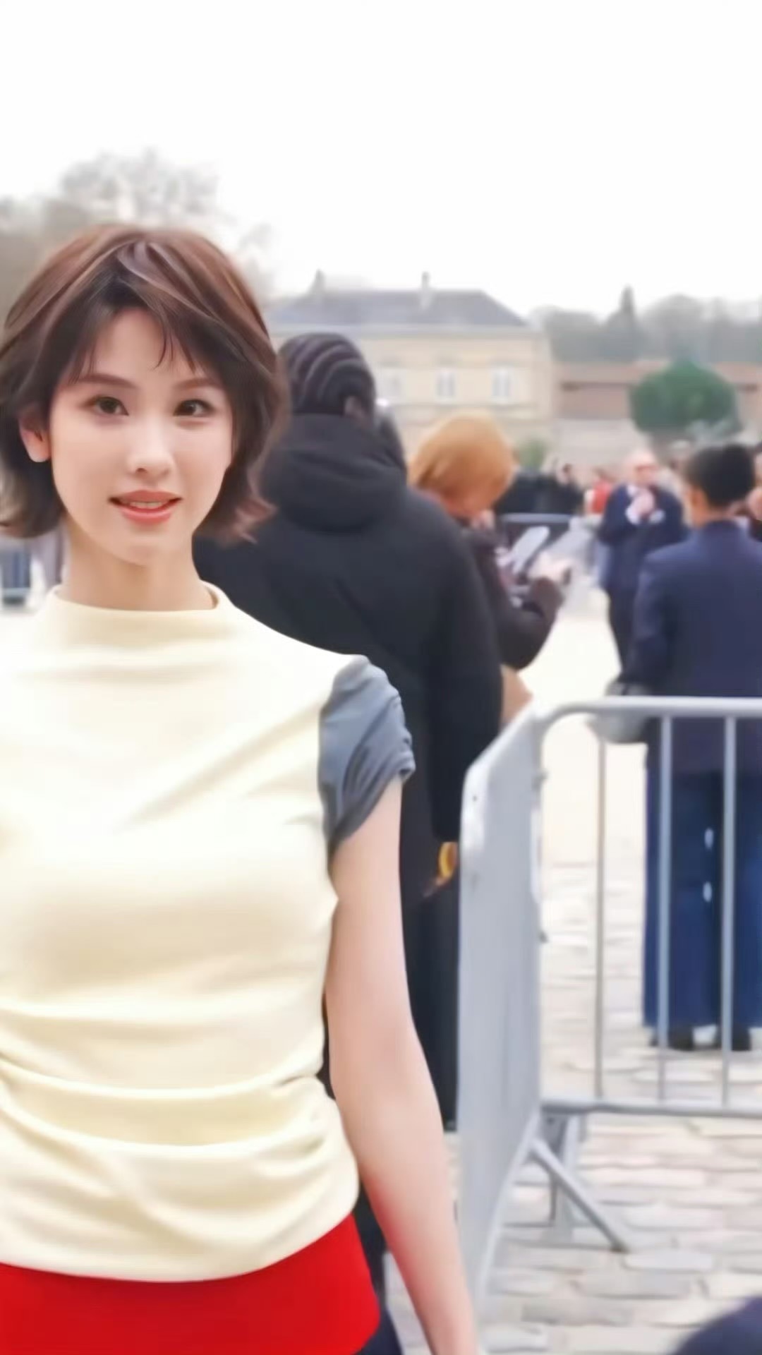 陈都灵Loewe官拍镜头好美！谁懂一下陈都灵的直播镜头