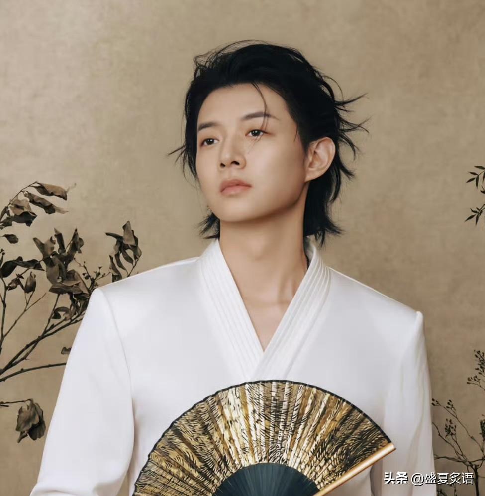 6月25日，陈露发布视频，含泪告别霍尊，本以为是一场“世纪大和解”。让人没想到的