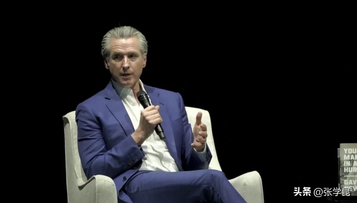 加州icon州长纽森icon今天写道：“别担心，美国icon！你们的油价在上涨—