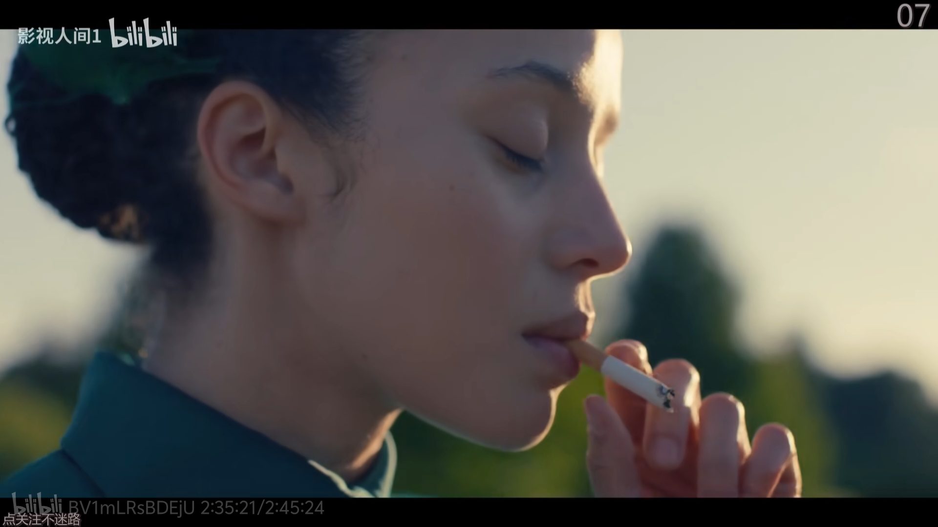 《证言》的女主角真的太漂亮了，好完美的一颗头…