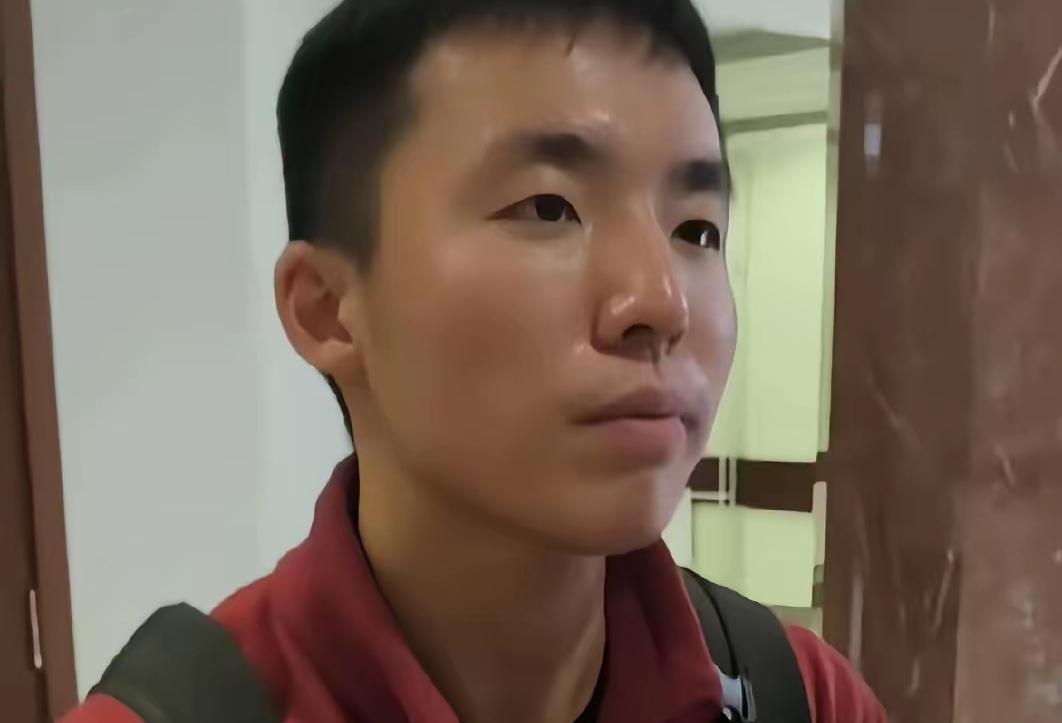陈宇昕事件，不能只是遣返、开除，回国以后，还应该拘留罚款！

只有用法律手段严惩