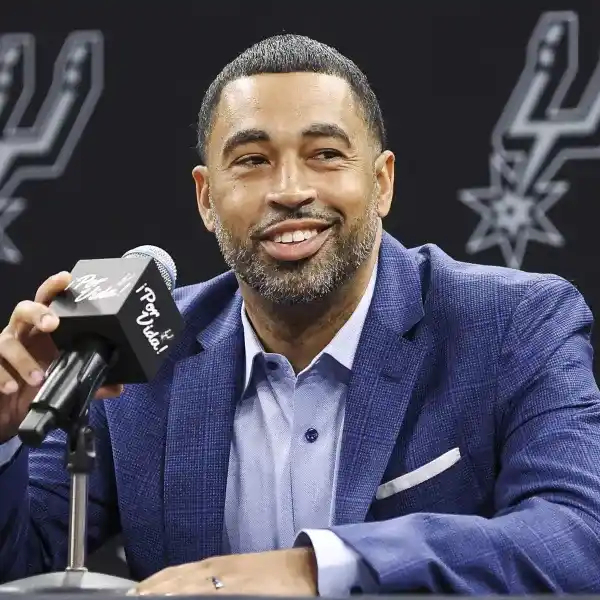 戈登还要吗？狗刺赌一把 尼克斯vs马刺nba总决赛
